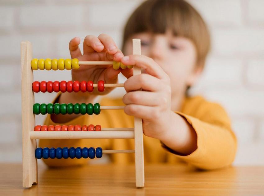 brinquedo montessori 4 anos