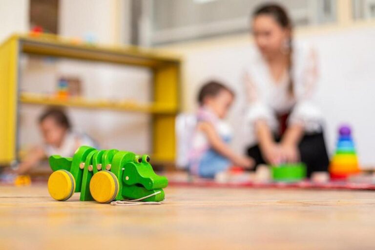 brinquedos de tecido montessori para bebês
