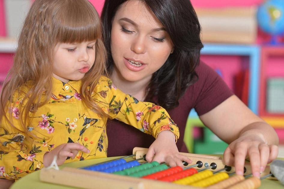 Como Escolher o Melhor Brinquedo de Madeira Montessori para Seu Pequeno