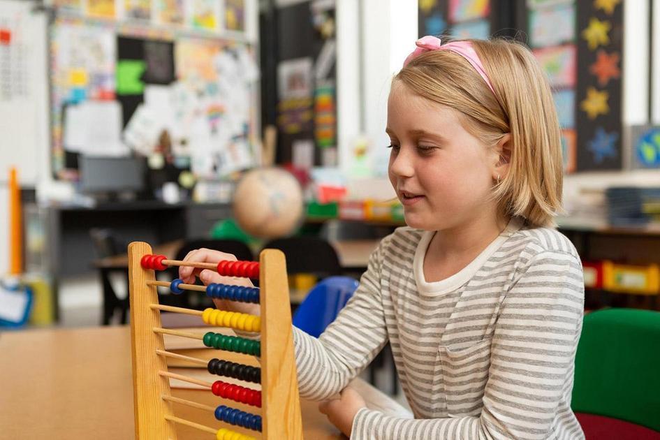 Os Princípios Montessori Embutidos em Seus Brinquedos Os Princípios Montessori Embutidos em Seus Brinquedos