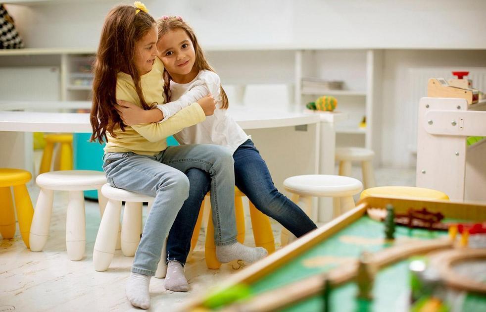 Promovendo o Desenvolvimento Independente da Criança com Brinquedos Montessori Promovendo o Desenvolvimento Independente da Criança com Brinquedos Montessori