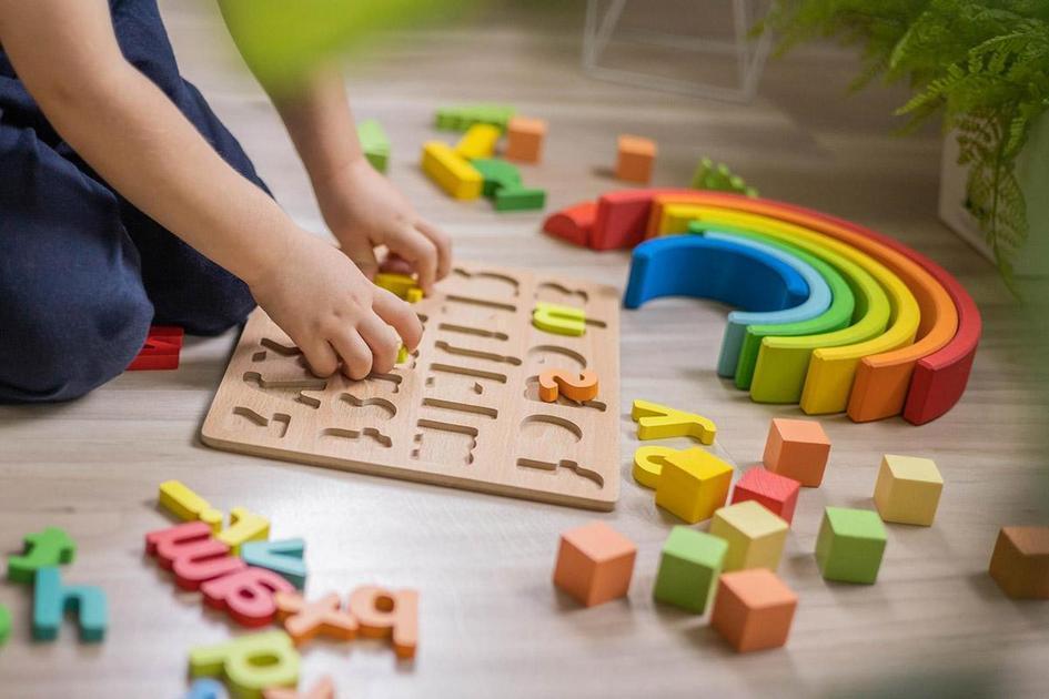 Técnicas Simples de Organização Montessori para o Quarto das Crianças Técnicas Simples de Organização Montessori para o Quarto das Crianças