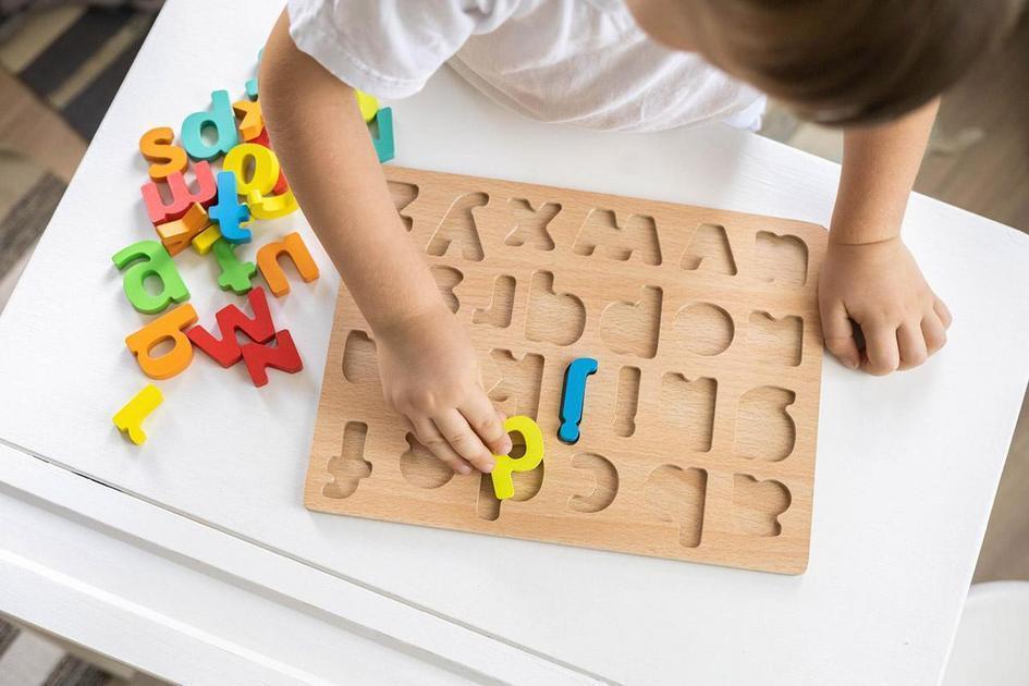 Quais são os 6 pilares do método Montessori?